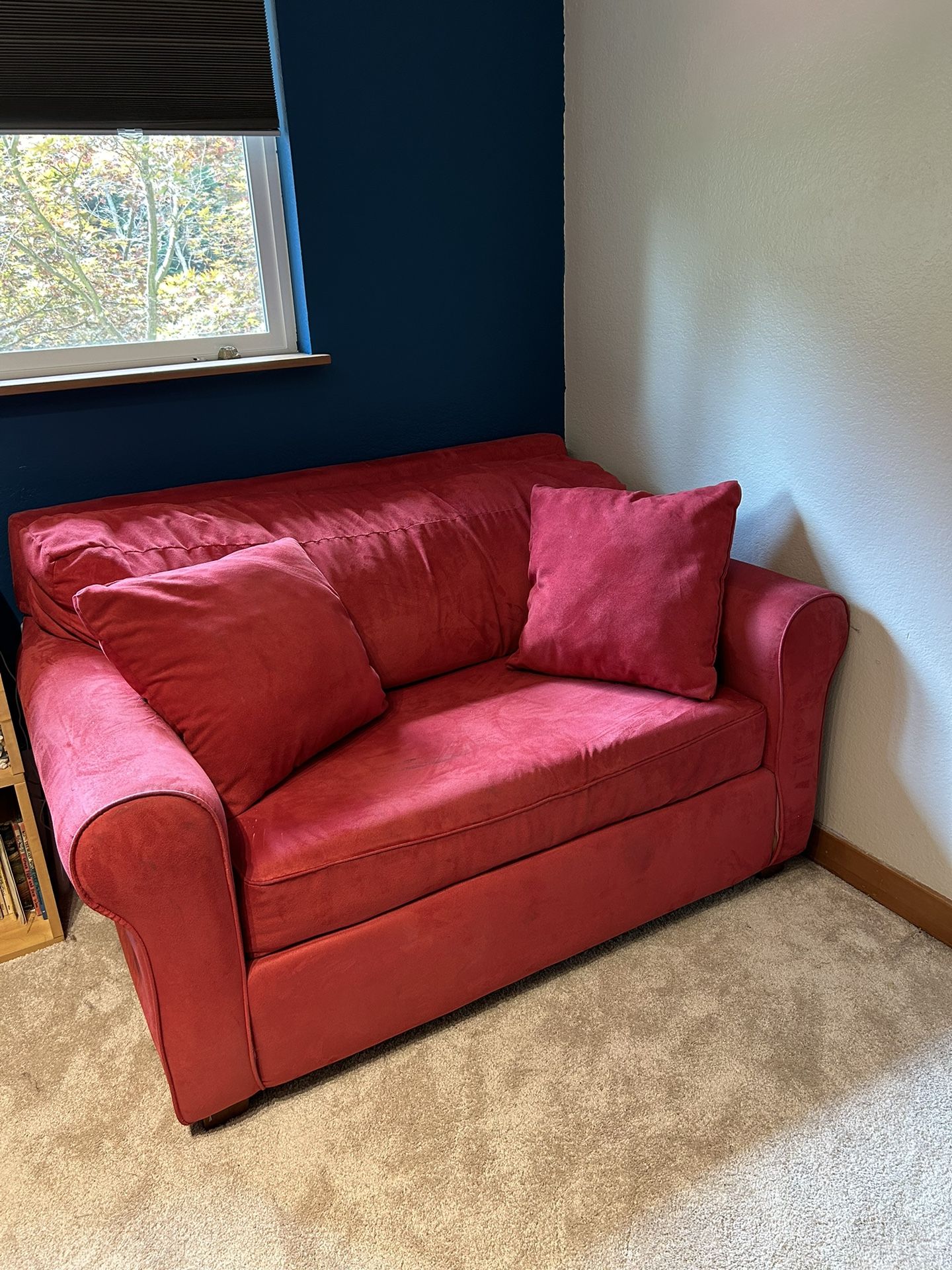 Red Pullout Loveseat/Mini Couch