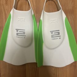 Hydro tech 2 Swim Fins Sz 9-10