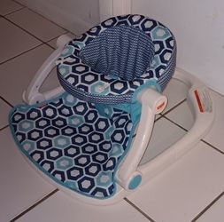CLEAN Fisher Price sit me up seat for baby $15 FIRM