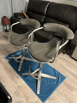Modern Stools, Very Nice Immediate Move