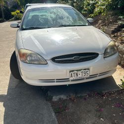 Ford Taurus SE