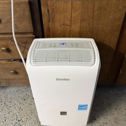 Danby DDR030EBWDB 30 Pint Dehumidifier in White Energy Star® Rating