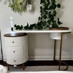 Vanity Desk With Mirror 
