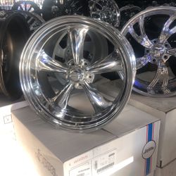 AMERICAN RACING   WHEEL SIZE 22  STAGGER 