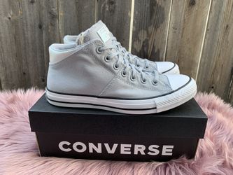 $45 Women’s Converse HiTop Brand New 6/6.5/7/10