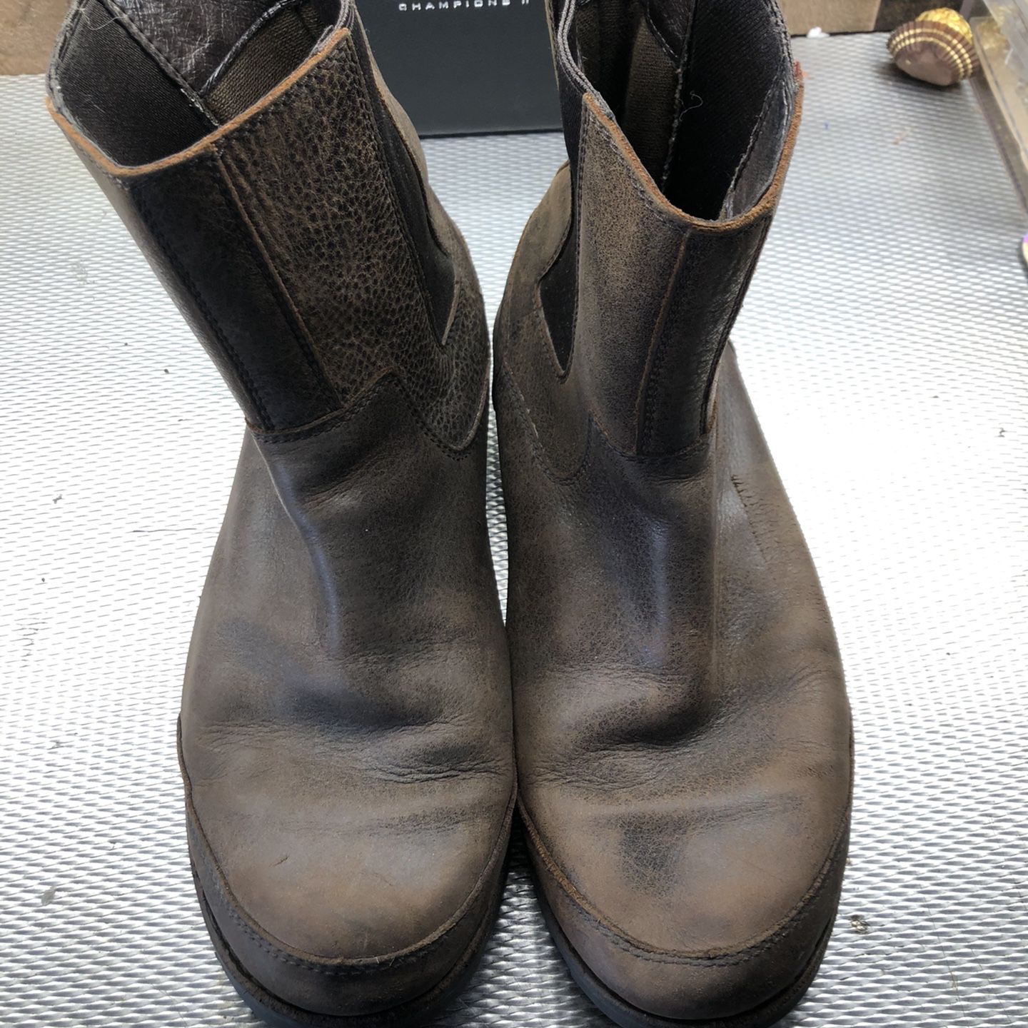 Men’s Ugg Boots Size 12