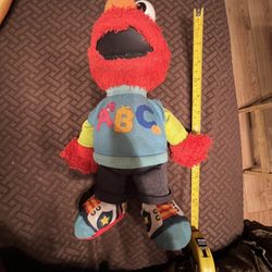 Sesame Street Elmo Plush Doll Laughs Takkin ABC Song Giggles 13.5-inch
