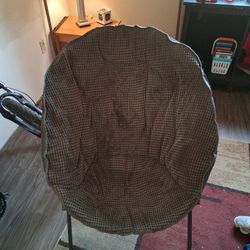 Saucer chair