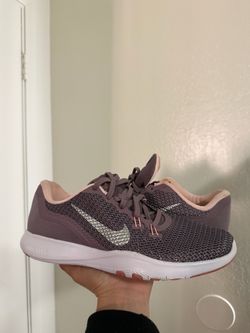 Women’s size 7 Nike new