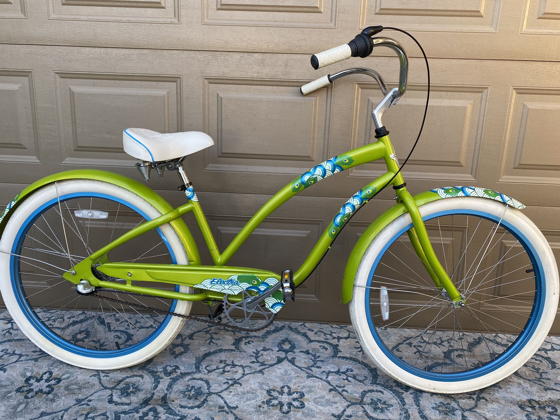 Electra Heacock Speed Beach Cruiser
