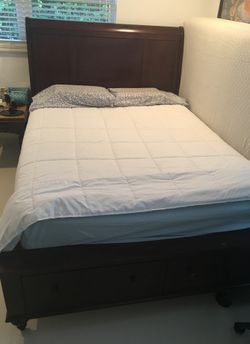 Queen Bed