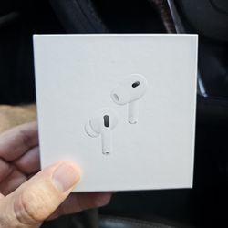 Brand NEW TYPE-C Sealed Apple AirPods Pro 2nd Gen! ($85.00 Pick Up Only)