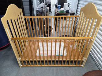 Fisher Price Crib