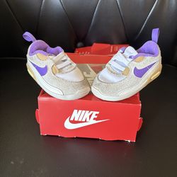TODDLERS NIKESHOES SIZE 3 GOOD CONDITION