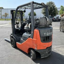 
Toyota forklift 4,000 Lbs