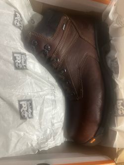 Men’s work boots ( new)