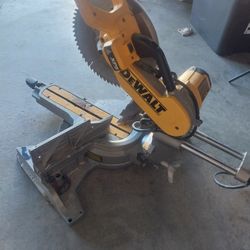 Dewalt Saw
