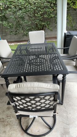 Outdoor table and chairs