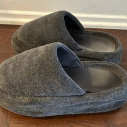 SKYLRK Chunky Mule Smudge Slides