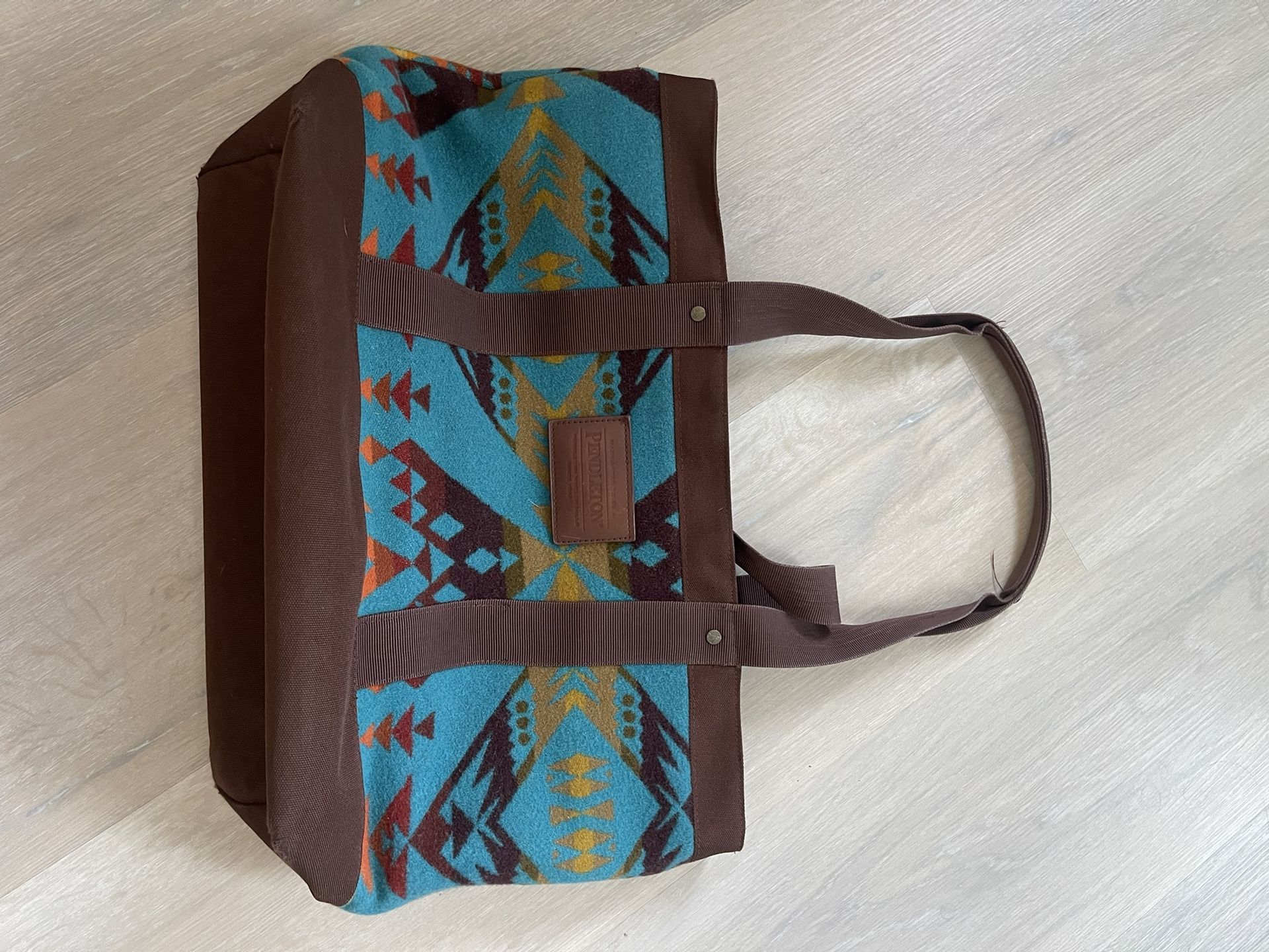 Pendleton Zipper Closed Large tote