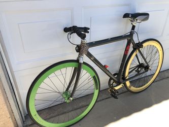 Carbon fiber Trek custom bike