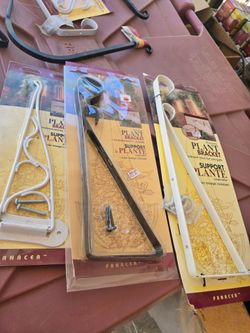 DECORATIVE WROUGHT IRON PLANT/SHELF BRACKETS *NEW* $1/EACH