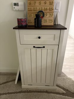 Pull Out Laundry Hamper