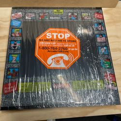 Arcade 1up Street Fighter Monitor and Game New