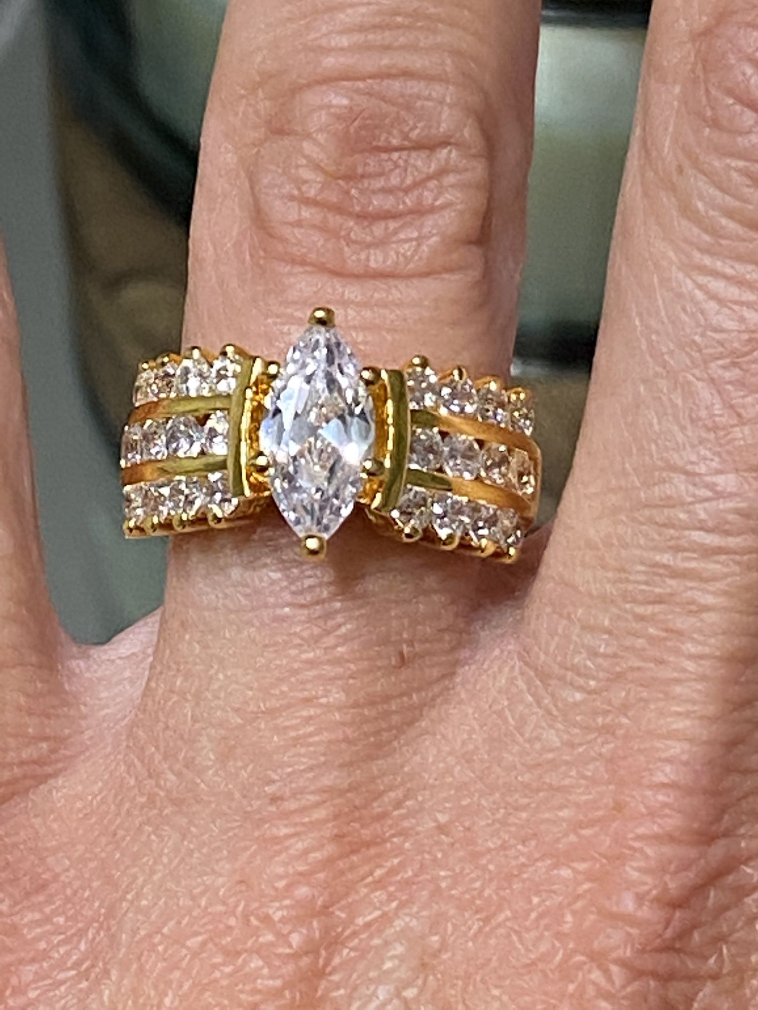 18k Gold Filled Engagement Ring With Clear CZ Size 8