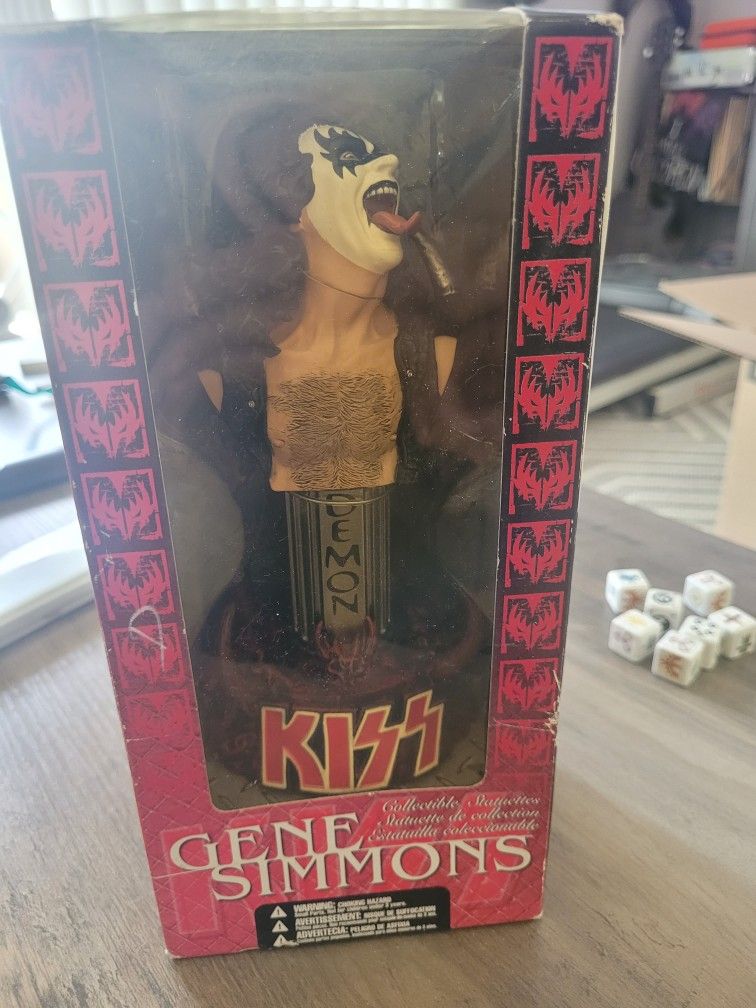 KISS Gene Simmons Collectible Statuette NISB McFarlane Toys 2002