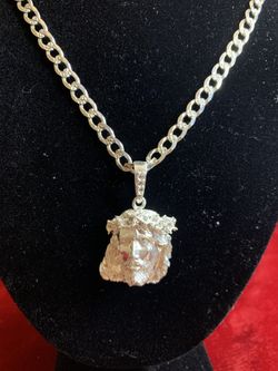 Sterling Silver .925 Diamond Cut Chain & Jesus Pendant 