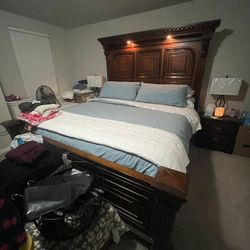 Bedroom Set Need Gone Today Make Offer 