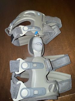 Knee brace one size