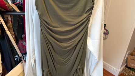 Women’s silhouette dress