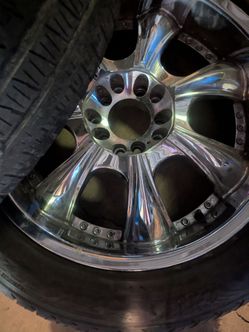 20-In rims Chrome universal for 5 lug Chevy rim zone
