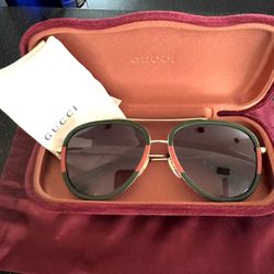 Women’s Gucci Sun Glasses