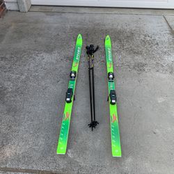 Snow Skis
