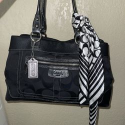 Coach Penelope Signature Black Shoulder Bag