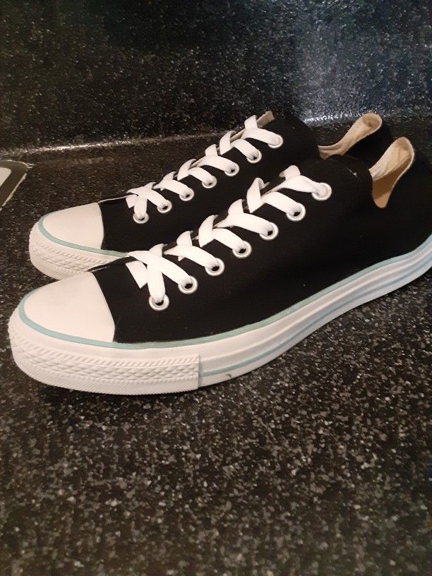 Converse Mens 10 Great Condition 