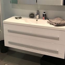 Faucet/sink And Cabinet 