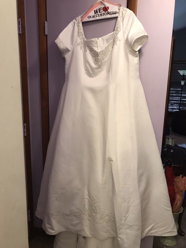 Women’s Size Wedding Dress