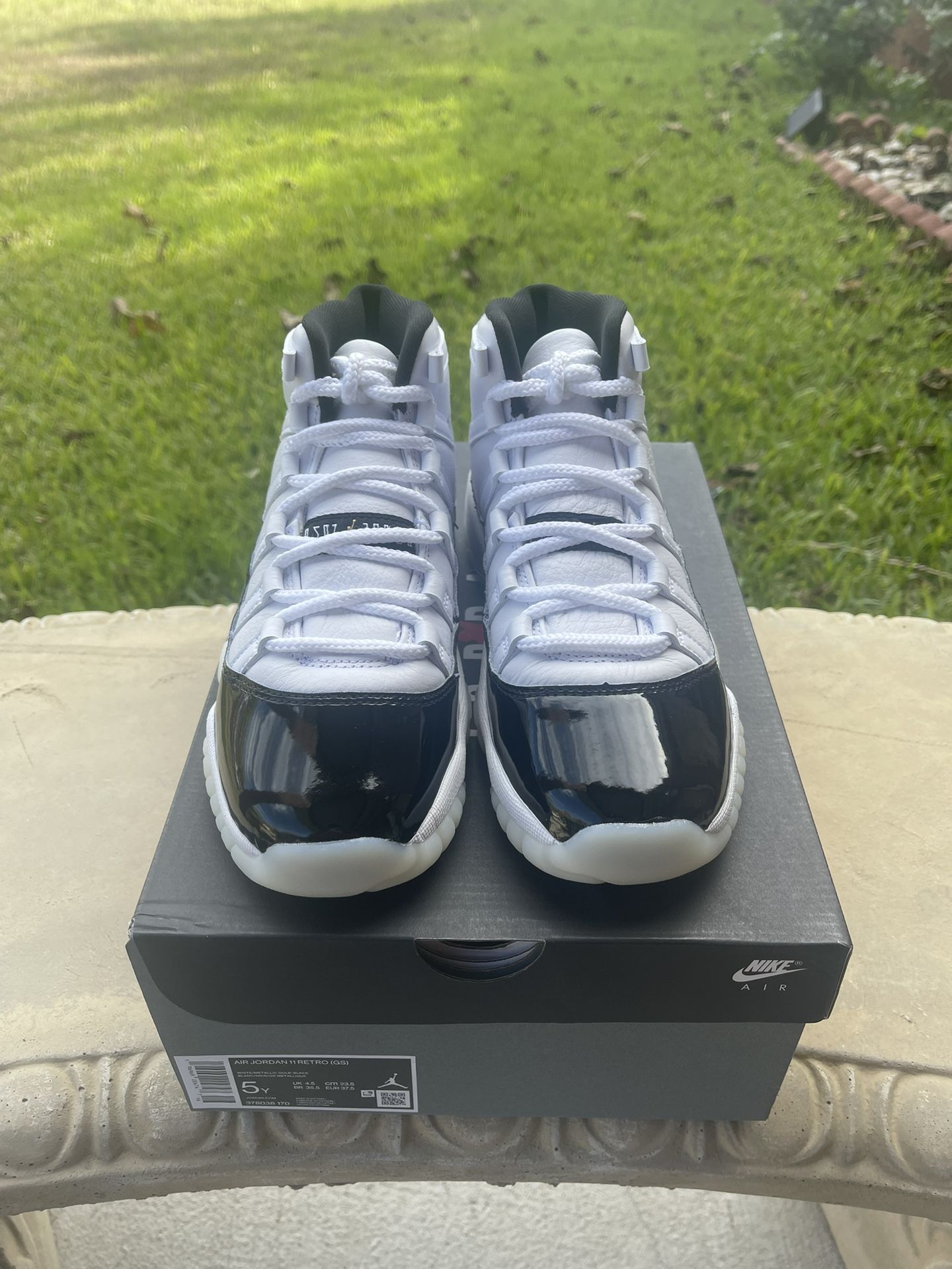 Air jordan 11 retro gratitude grade school (gs) size (Sz) 5Y brand