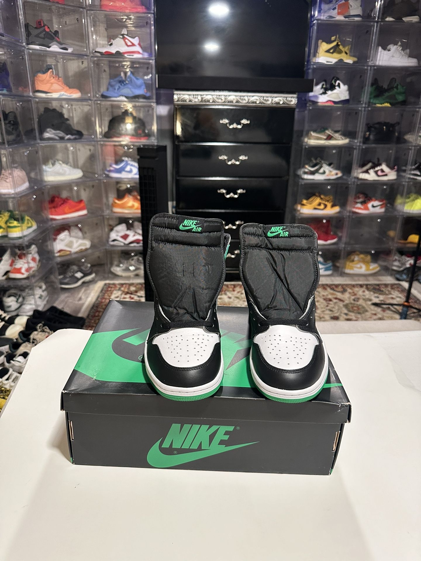 Jordan 1 Retro Black/lucky Green Size Us 11