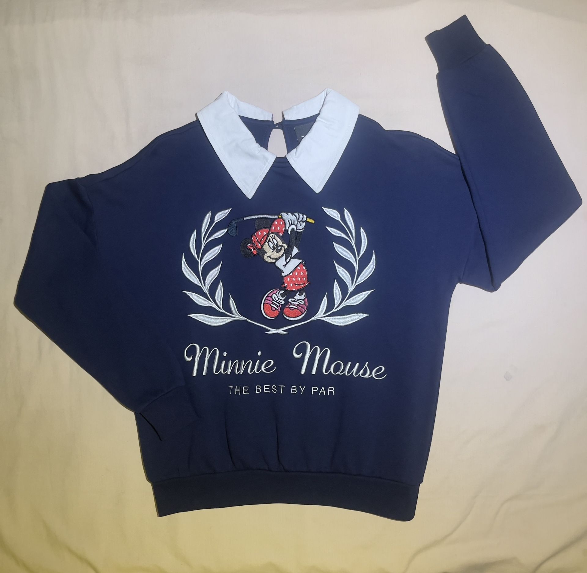 β¨ Minnie Mouse βThe Best by Parβ Sweatshirt β¨