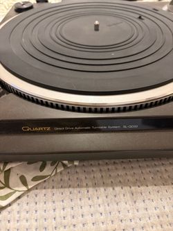 Technics SL-QD33 Quartz Direct Drive Turntable