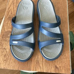 CROCS Wedge Sandals Size W-10
