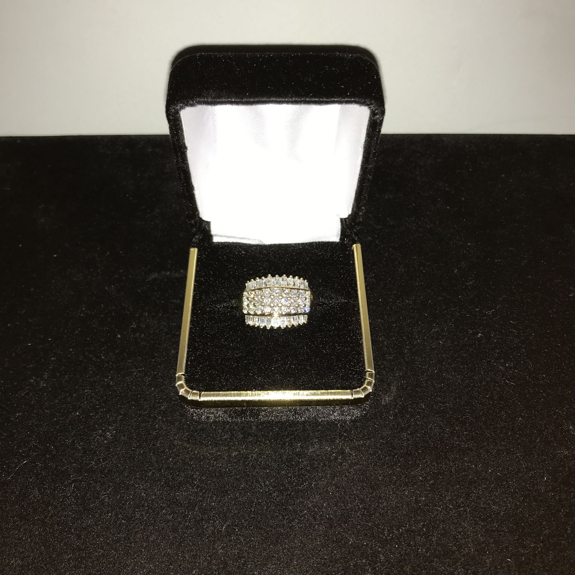 33151-11 14KYG LDS DIAMOND CLUSTER RING