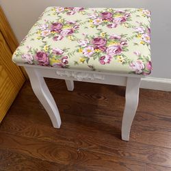 Vanity Stool Wood Dressing Padded Chair Makeup Piano Seat Make Up Bench w/Rose Cushion (White)( please follow my page all brand new) 