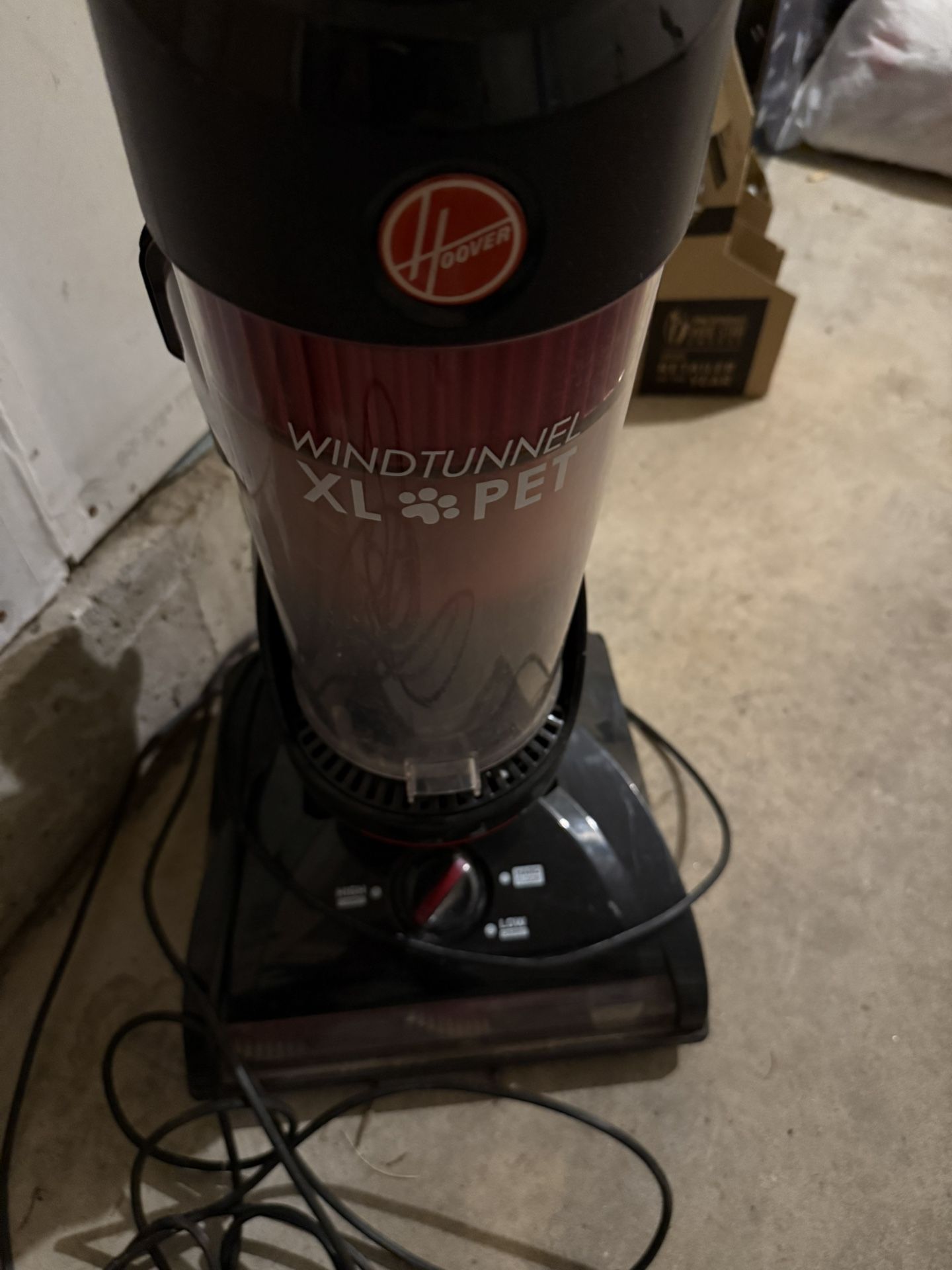 Hoover Wind Tunnel Vaccum Cleaner