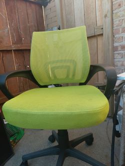 Green Mesh Office Chair with Armrests